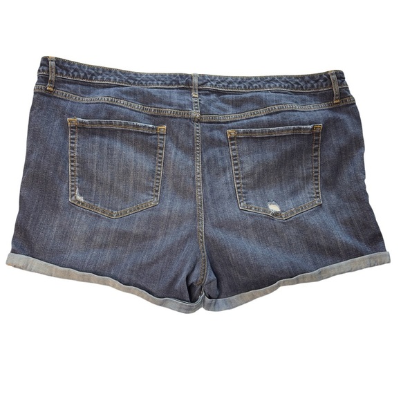 Ava‎ & Viv Women's Blue Distressed Midi Rise Midi Short Denim Shorts Size 26W - Picture 3 of 5